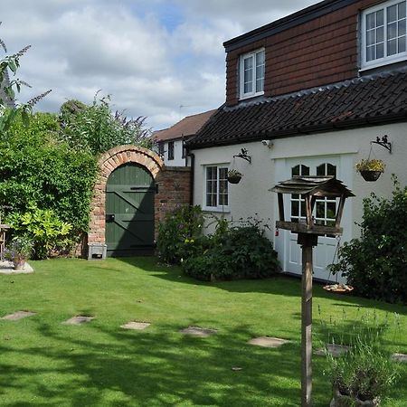 Station Farm Guest House Church Fenton Екстериор снимка