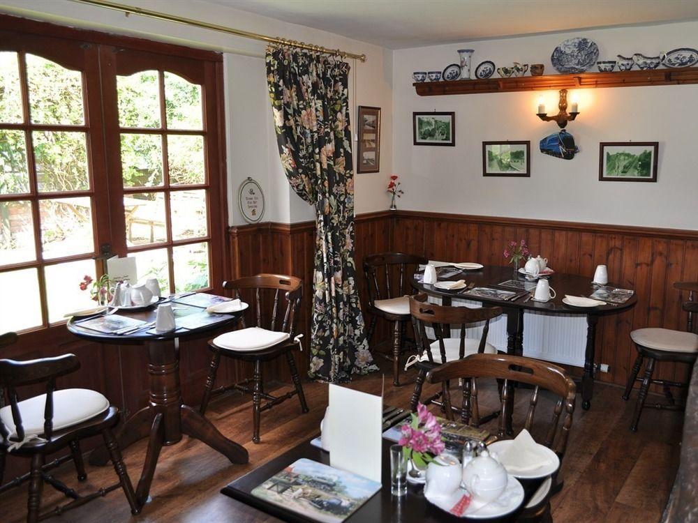 Station Farm Guest House Church Fenton Екстериор снимка