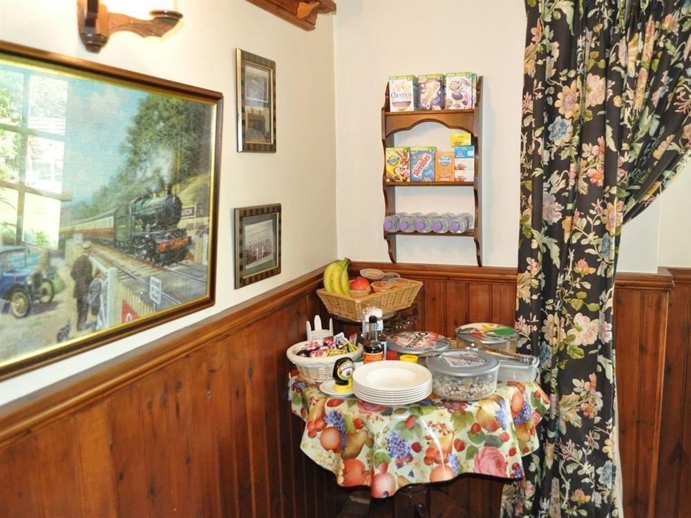 Station Farm Guest House Church Fenton Екстериор снимка