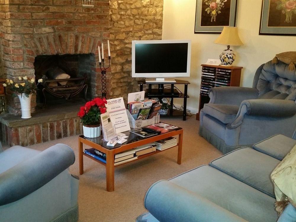 Station Farm Guest House Church Fenton Екстериор снимка